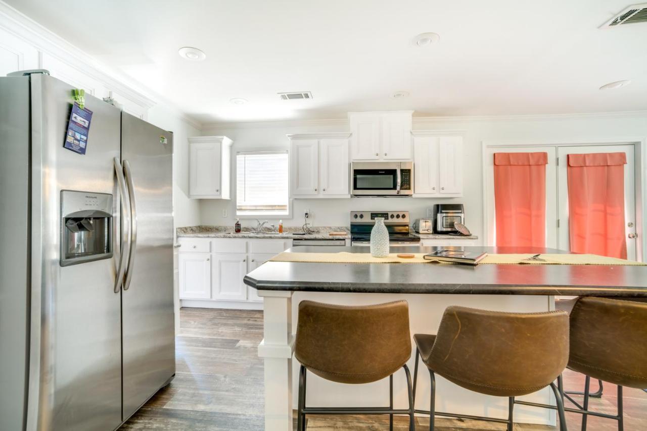 Charleston Home With Porch - 3 Mi To Folly Beach! Esterno foto