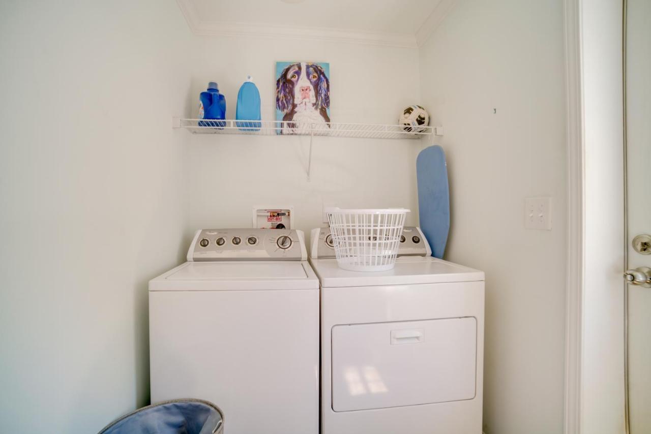 Charleston Home With Porch - 3 Mi To Folly Beach! Esterno foto